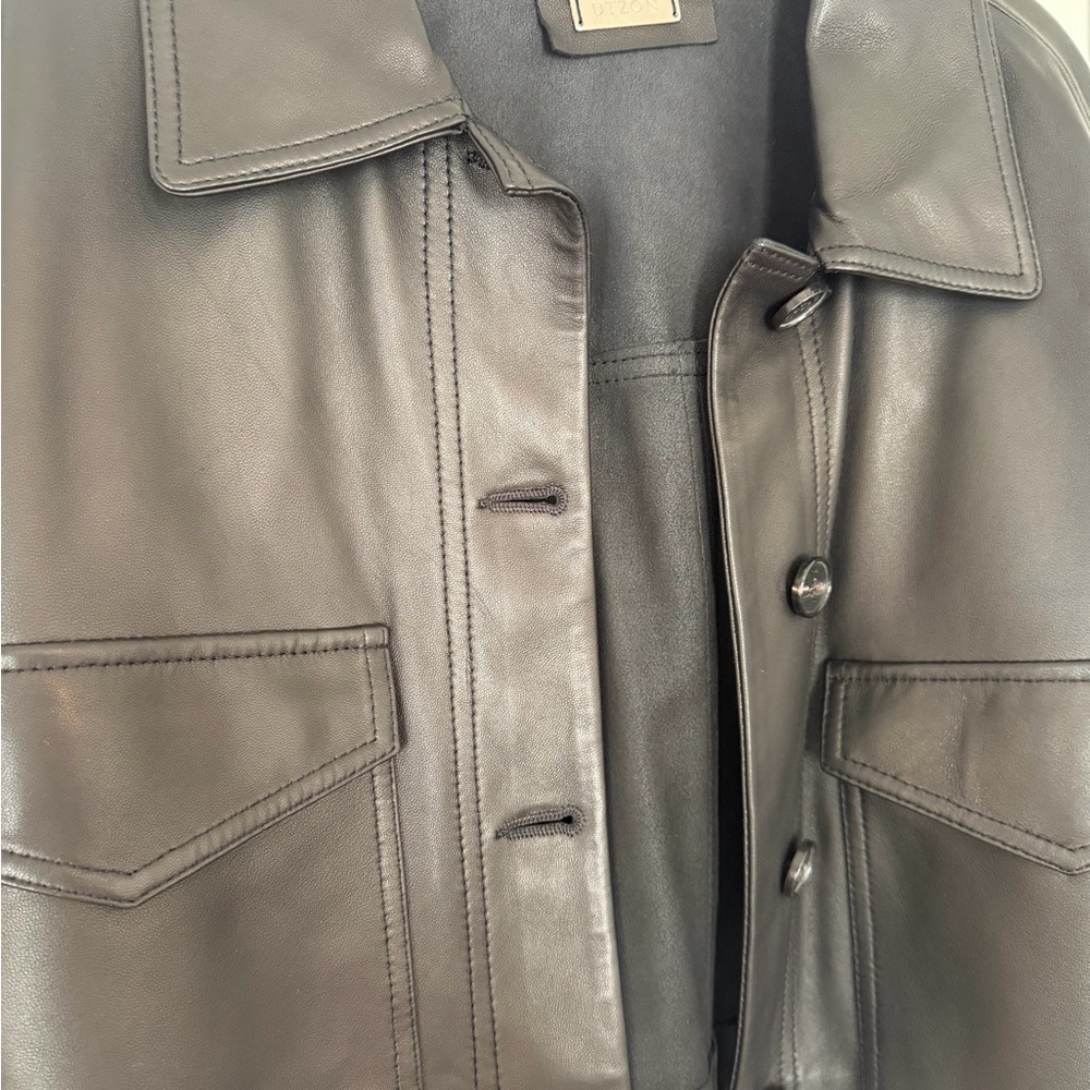 UTZON Elegant Black Leather Women's Jacket - Picture 4 of 5